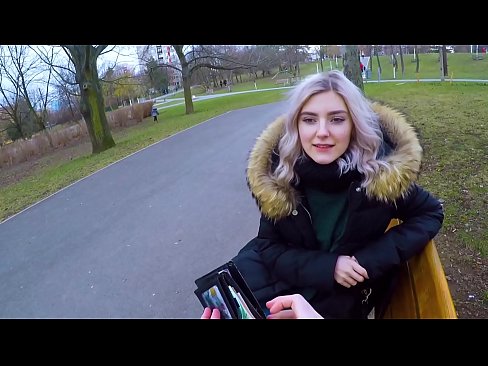 ❤️ Sluk 'n vreemdeling se warm kom vir geld - blowjob in the park deur Eva Elfie ❤️ Russiese pornografie by ons af.oldsex.ru ﹏